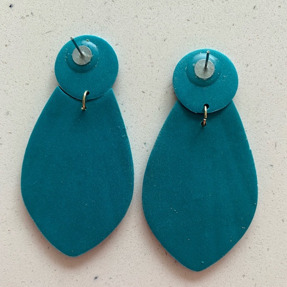 Small shop clay earrings - Picture 2 of 2